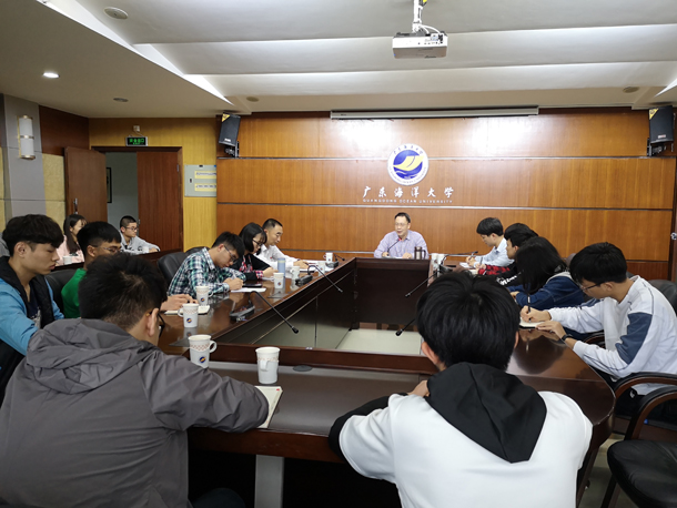 William希尔官网入口学生团支书、班长座谈会 缩.jpg