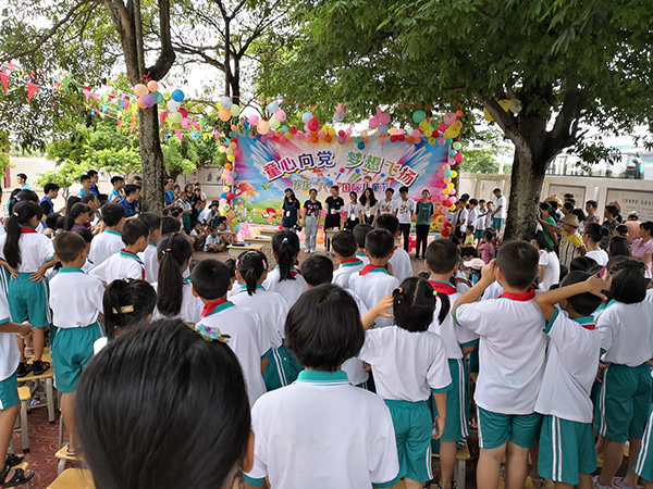 报道1.jpg